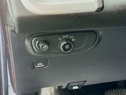 Used 2018 GMC Terrain SLE image 10