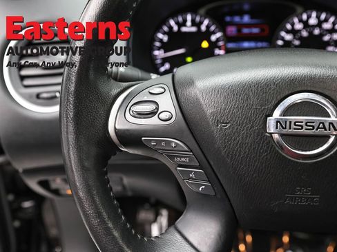 Used 2020 Nissan Pathfinder Platinum w/ Cargo Package AWD/4WD image 15
