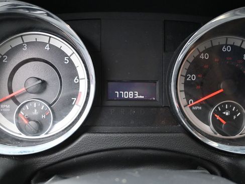 Used 2018 Dodge Grand Caravan SXT image 10