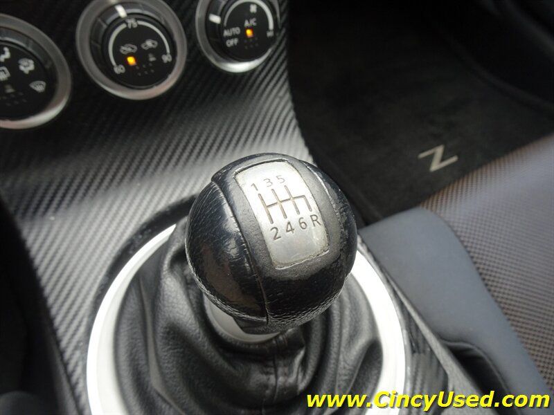 Used 2005 Nissan 350Z Enthusiast RWD image 18