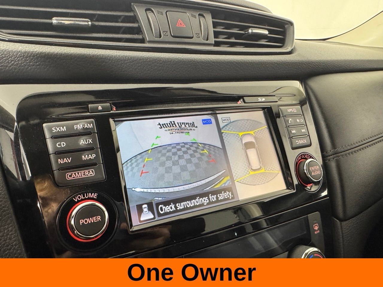 Used 2017 Nissan Rogue SL FWD image 3