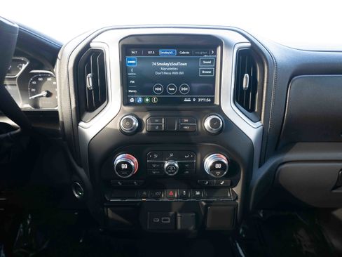 Used 2021 GMC Sierra 1500 SLE image 17