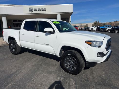 Used 2023 Toyota Tacoma SR5 image 1
