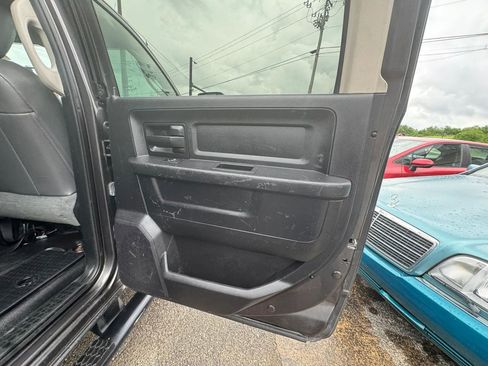Used 2016 RAM 2500 Tradesman RWD image 21