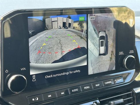 Certified 2023 Nissan Pathfinder SL image 8