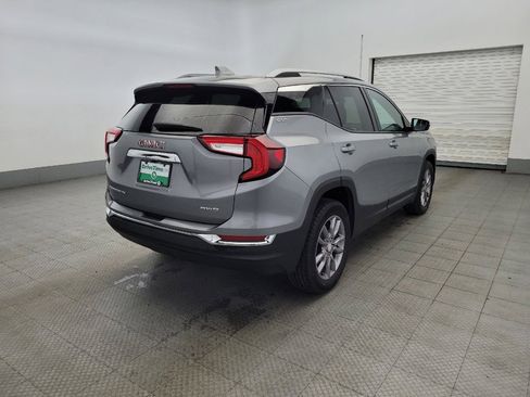 Used 2024 GMC Terrain SLT image 9