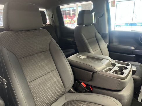 Used 2019 Chevrolet Silverado 1500 Custom w/ Custom Value Package AWD/4WD image 35