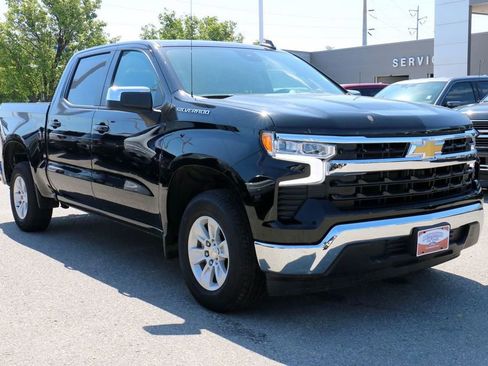 Used 2025 Chevrolet Silverado 1500 LT RWD image 4
