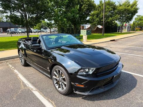 Used 2011 Ford Mustang GT Premium w/ 402A Rapid Spec Order Code RWD image 21