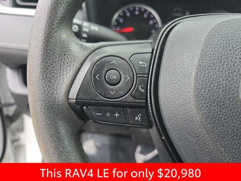 Used 2021 Toyota RAV4 LE image 22