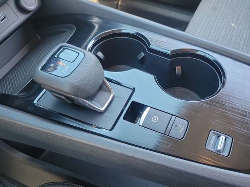 Used 2023 Nissan Rogue SV image 12