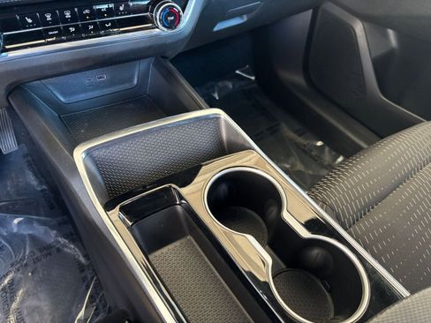 Used 2025 Chevrolet Equinox LT image 41