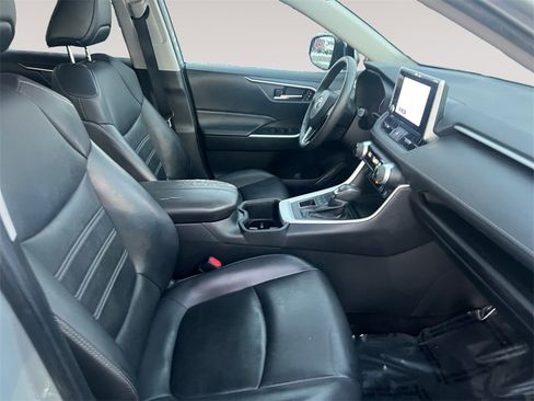 Certified 2022 Toyota RAV4 XLE Premium image 15