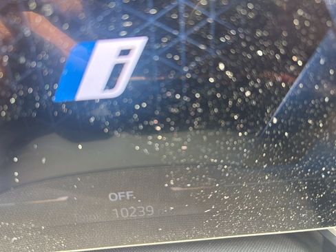 Used 2023 BMW i7 xDrive60 AWD/4WD image 1