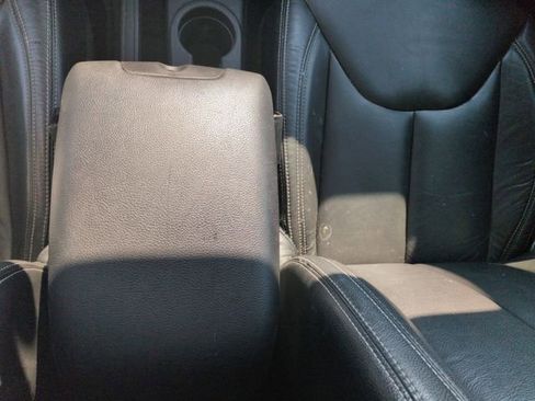 Used 2017 Jeep Wrangler Unlimited Sahara AWD/4WD image 27