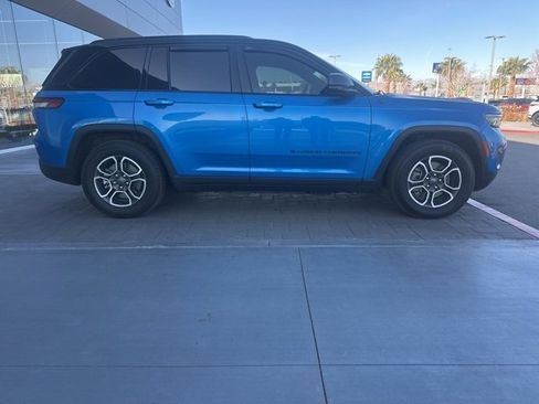 Used 2022 Jeep Grand Cherokee Trailhawk w/ Luxury Tech Group III image 4