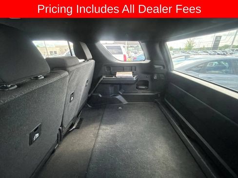 Used 2025 Toyota 4Runner SR5 AWD/4WD image 9