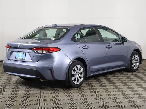 Used 2022 Toyota Corolla LE FWD image 7