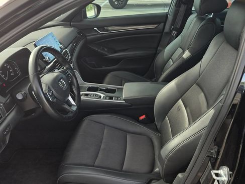 Used 2022 Honda Accord Sport image 9