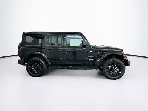 Used 2024 Jeep Wrangler Unlimited Sahara AWD/4WD image 10