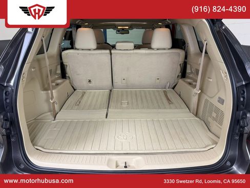 Used 2015 Toyota Highlander XLE image 54
