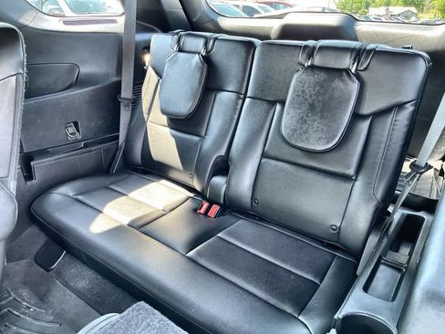 Used 2020 Ford Explorer XLT w/ Equipment Group 202A AWD/4WD image 25