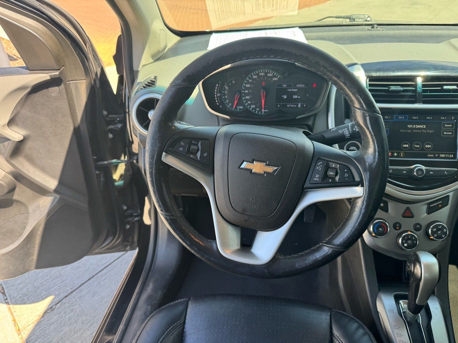 Used 2018 Chevrolet Cruze LT w/ Convenience Package FWD image 16