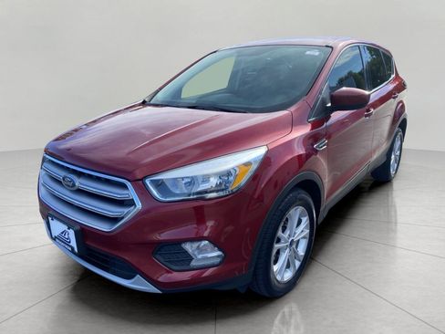 Certified 2017 Ford Escape SE FWD image 1