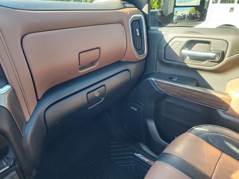 Used 2023 Chevrolet Silverado 2500 High Country image 39