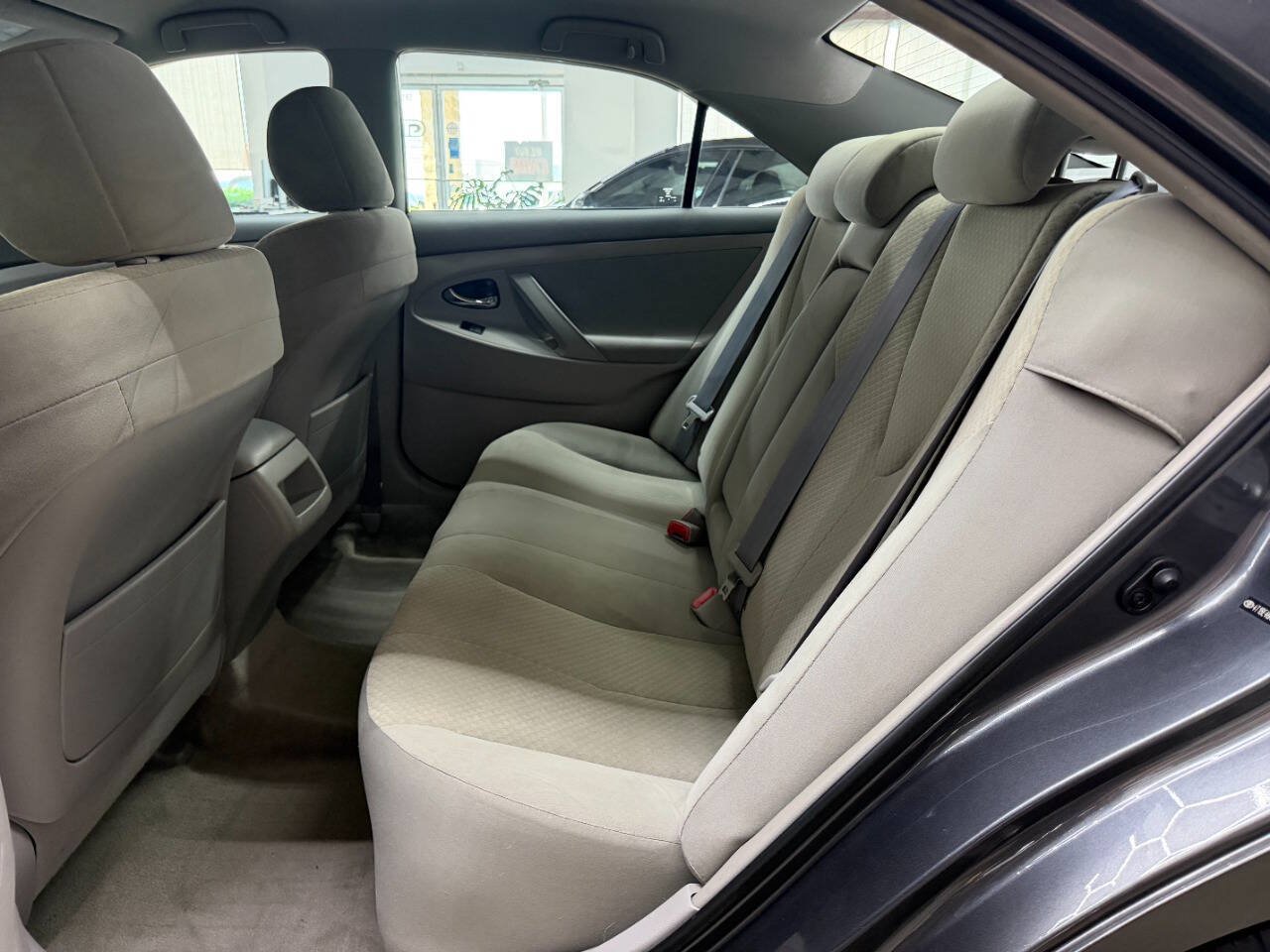 Used 2009 Toyota Camry LE FWD image 13
