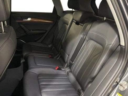 Used 2023 Audi Q5 2.0T Premium w/ Convenience Package AWD/4WD image 17