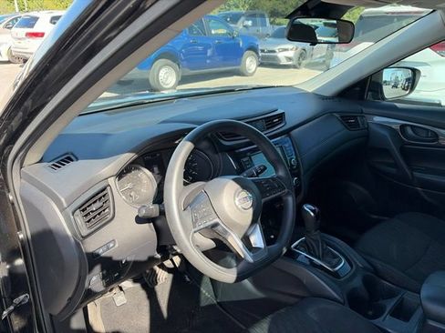 Used 2020 Nissan Rogue S FWD image 25