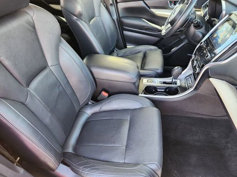 Used 2019 Subaru Ascent Limited AWD/4WD image 5