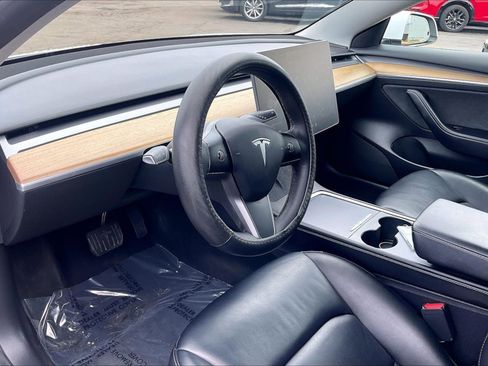 Used 2021 Tesla Model 3 Standard Range Plus RWD image 11