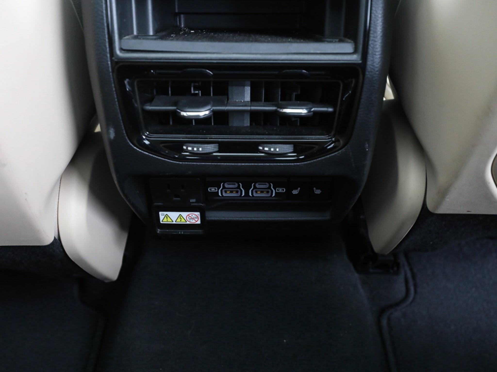 Used 2023 Jeep Grand Cherokee 4WD 4xe image 24