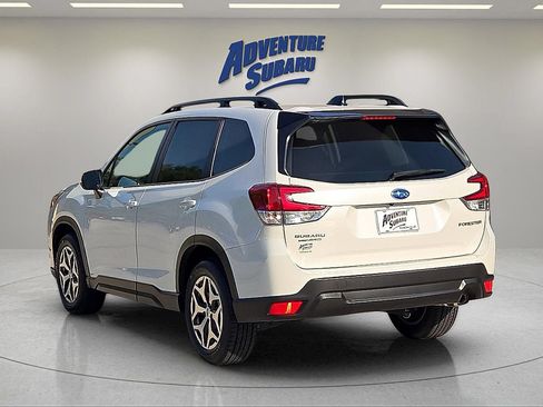 Used 2024 Subaru Forester Premium AWD/4WD image 5