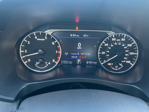 Used 2024 Nissan Altima 2.5 SV image 25