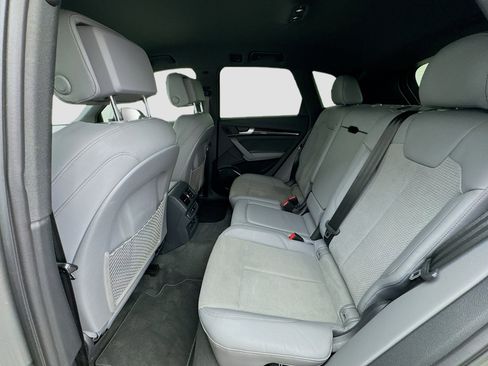 Used 2023 Audi SQ5 Premium w/ Convenience Package image 15