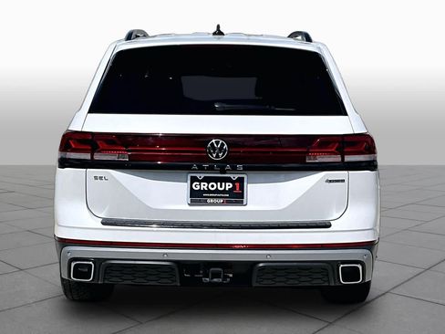 Used 2024 Volkswagen Atlas Peak Edition SEL AWD/4WD image 5