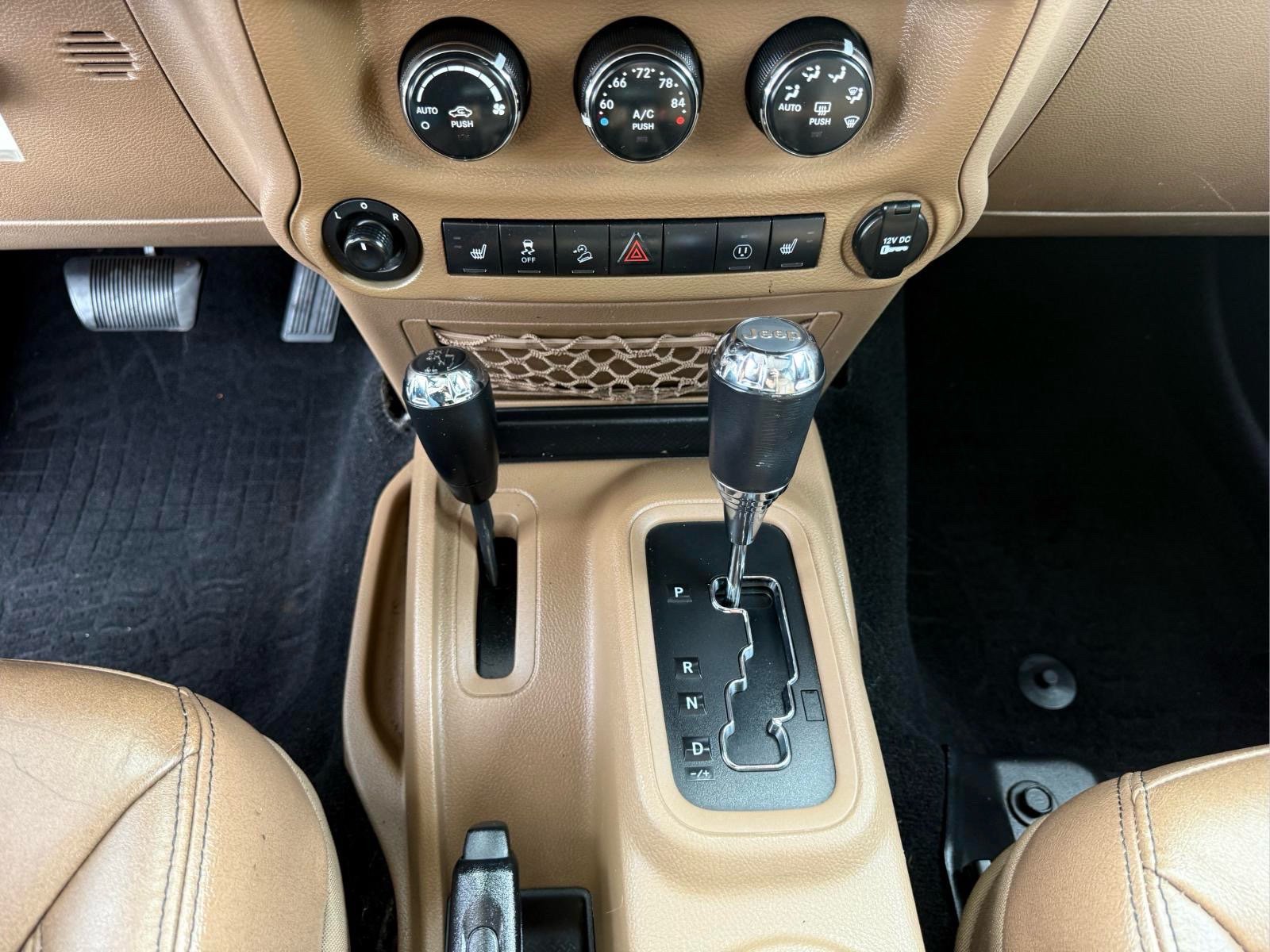 Used 2014 Jeep Wrangler Unlimited Sahara w/ Max Tow Package AWD/4WD image 26