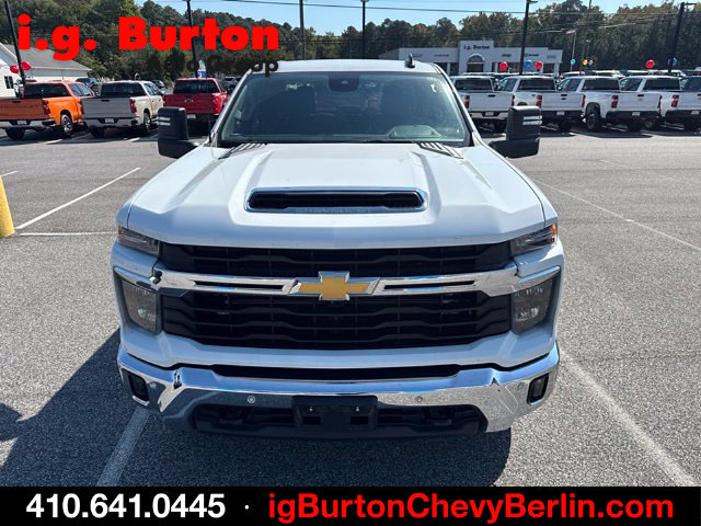 Used 2025 Chevrolet Silverado 2500 LT w/ Safety Package AWD/4WD image 3