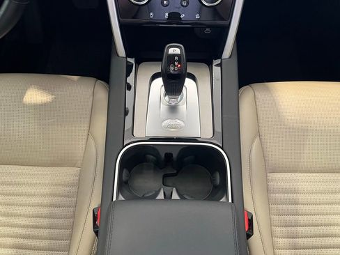 Used 2021 Land Rover Discovery Sport S image 35