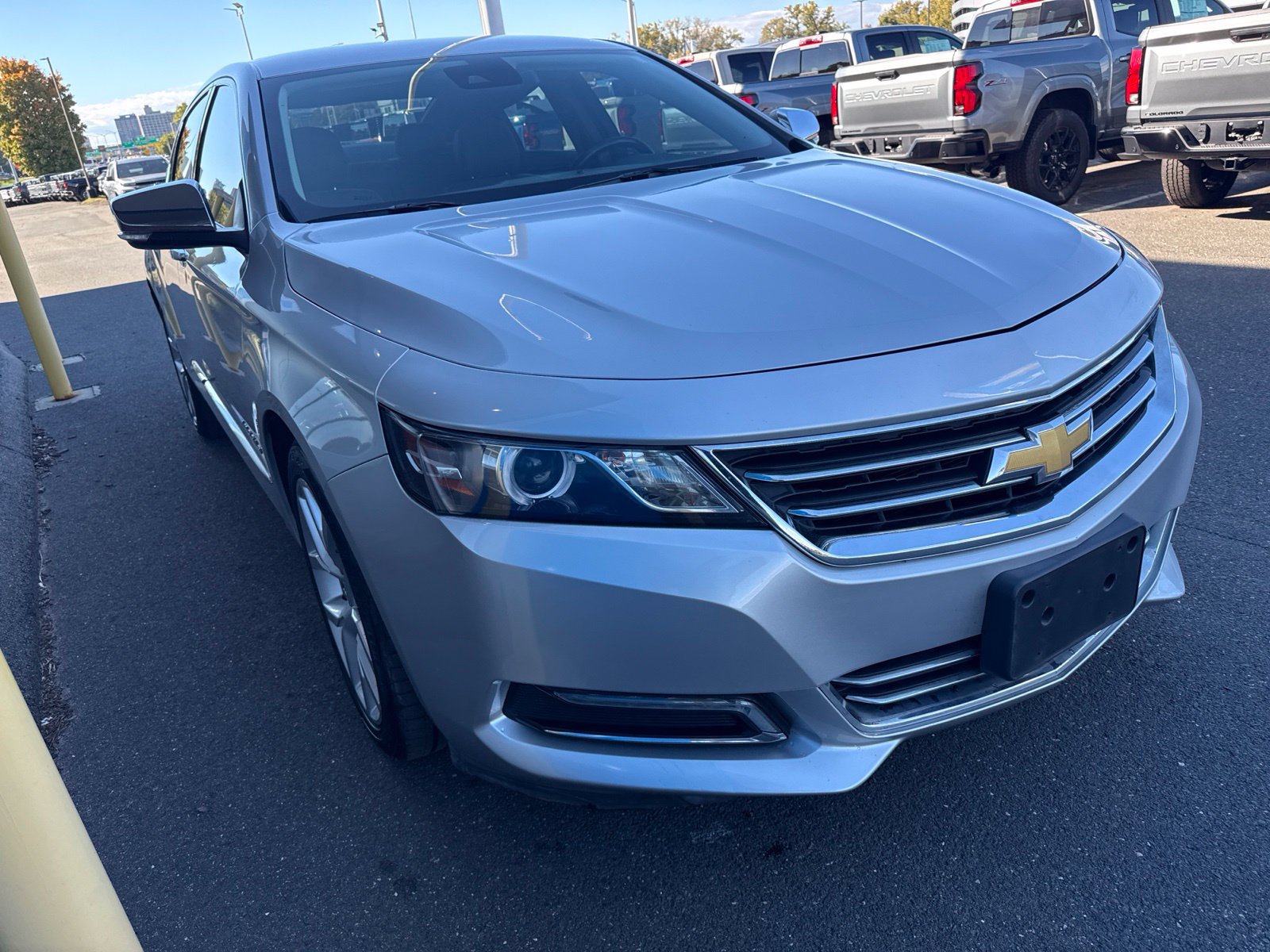 Used 2015 Chevrolet Impala LTZ FWD image 4