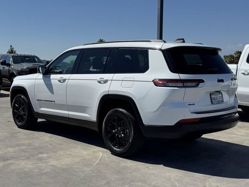 Used 2024 Jeep Grand Cherokee L Laredo AWD/4WD image 4