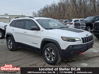 Used 2019 Jeep Cherokee Trailhawk video 1
