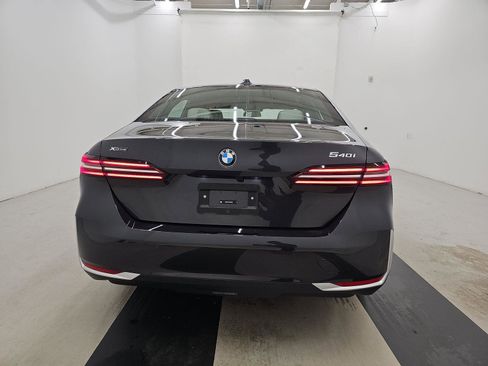 Used 2025 BMW 540i xDrive image 6