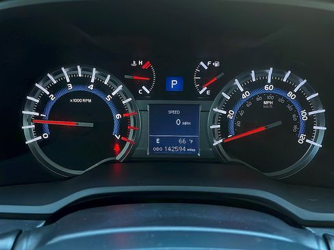 Used 2018 Toyota 4Runner TRD Pro AWD/4WD image 13