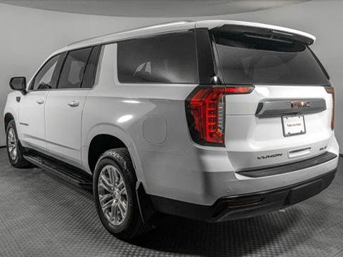 Used 2022 GMC Yukon XL SLE w/ Gmc Pro Safety Plus Package AWD/4WD image 7