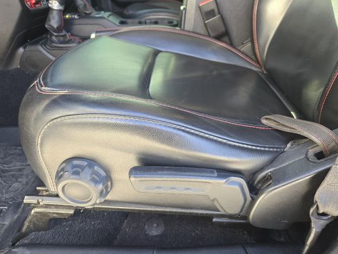 Used 2020 Jeep Gladiator Rubicon image 27