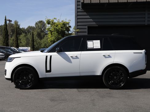 Certified 2025 Land Rover Range Rover SE AWD/4WD image 7